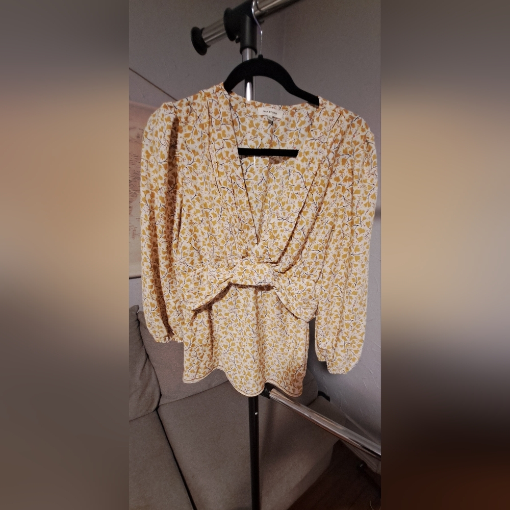 Max Studio blouse, size Large, yellow pattern ginko leaves